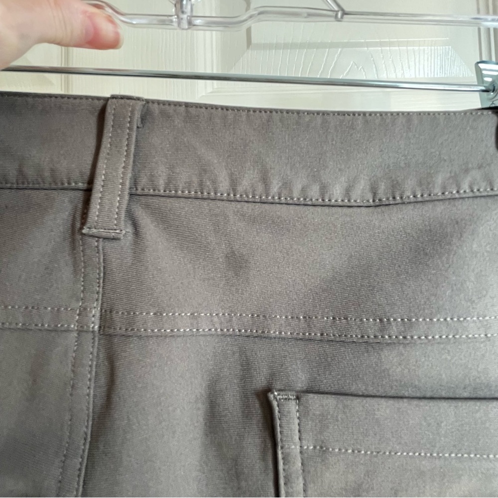 lululemon athletica Men's Dark Gray ABC Chinos Size 38 - Picture 6 of 9
